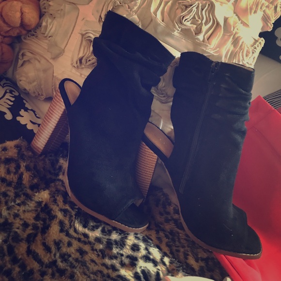 Comfy black heels - Picture 1 of 4