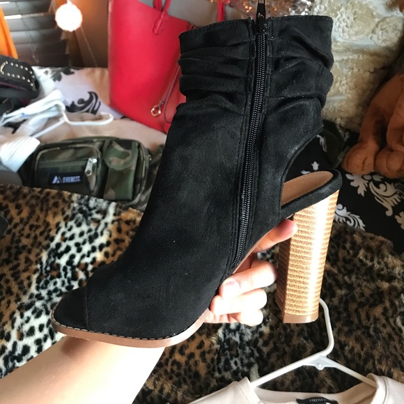 Comfy black heels - Picture 2 of 4