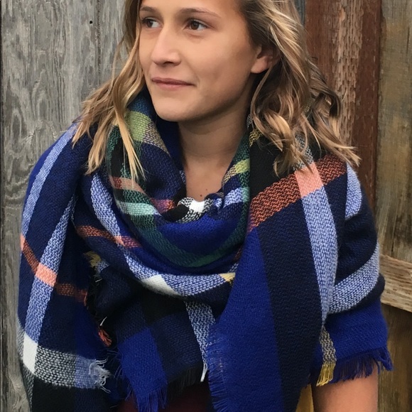 Adult Plaid Blanket Scarf - Picture 2 of 3
