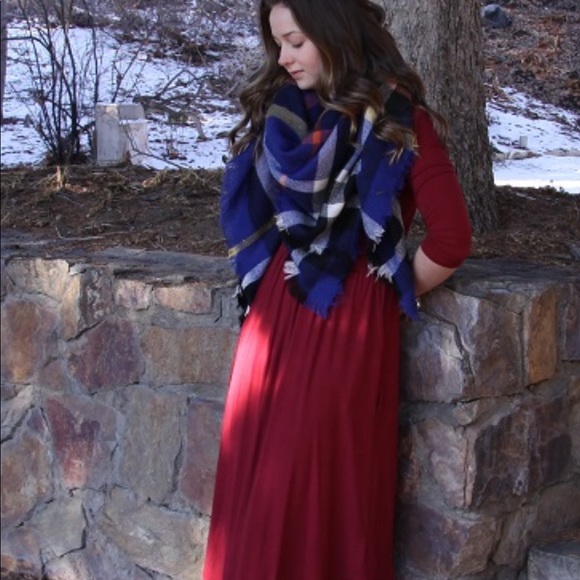 Adult Plaid Blanket Scarf - Picture 3 of 3