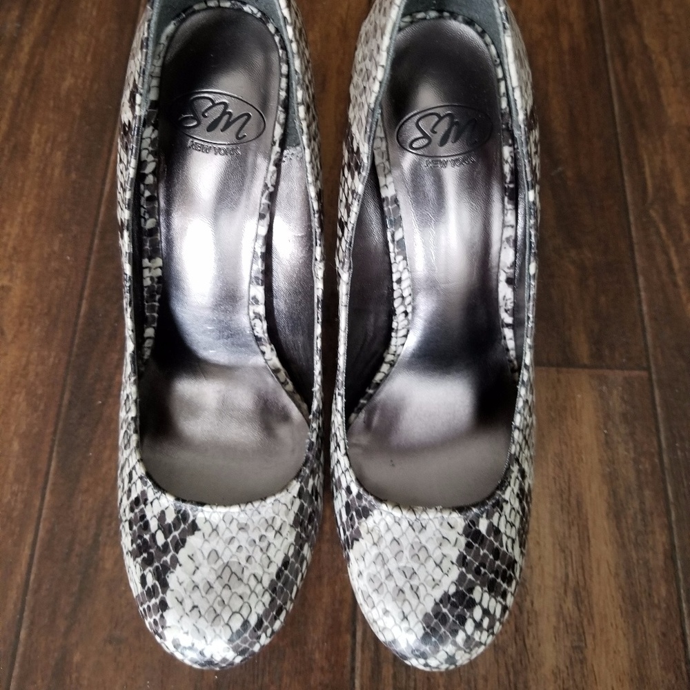 Steve Madden Black and White Snake Print Heels
