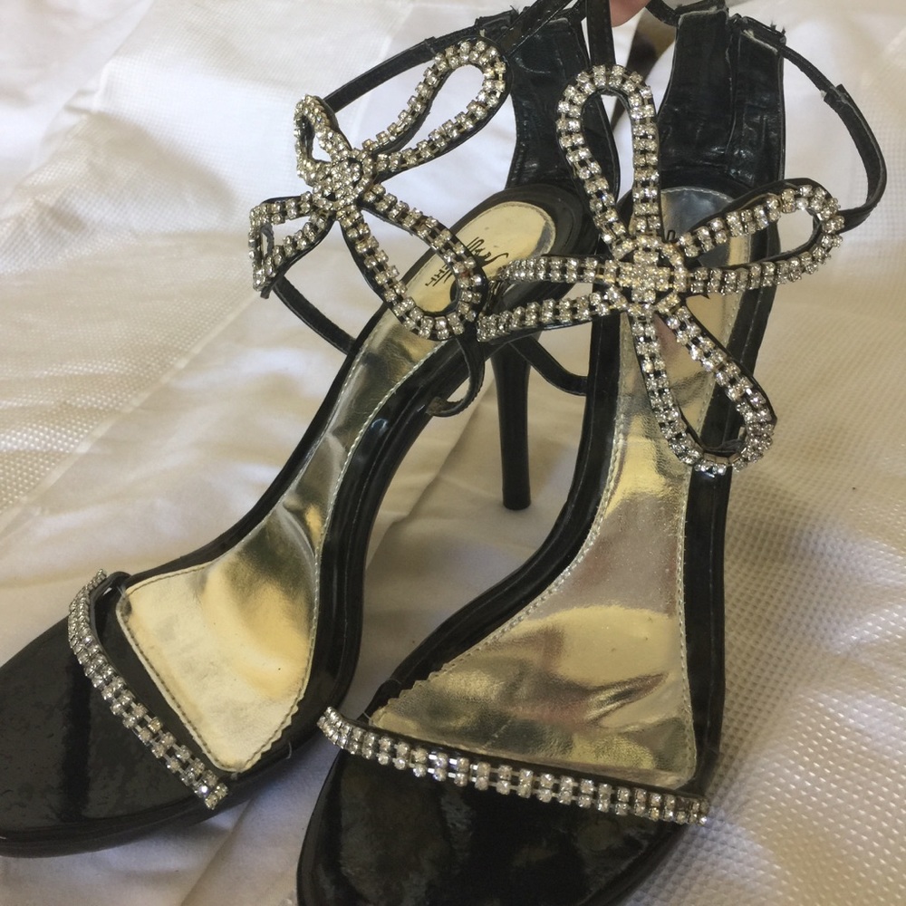SHIEKH HEELS RHINESTONE BIG BOW HEELS