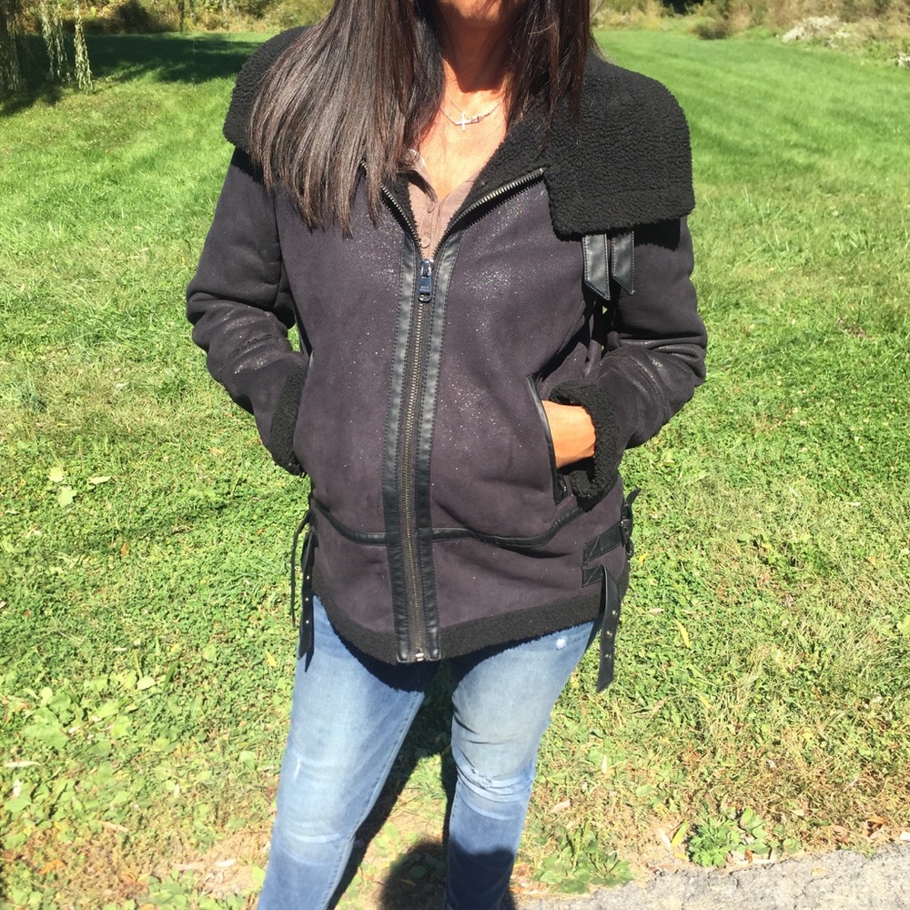 FLASH SALE! Steve Madden Faux Suede with sherling