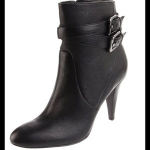 Calvin Klein Black Heeled Booties 7.5 EUC