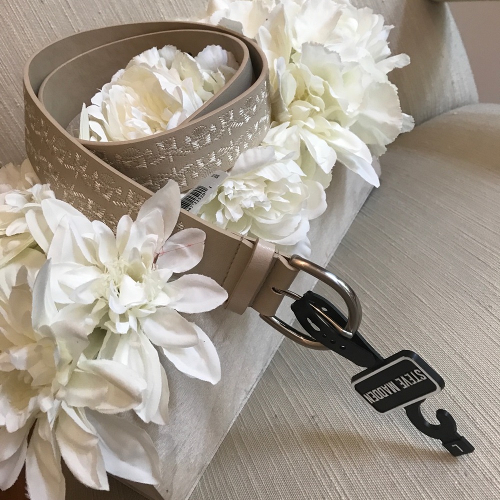 💃🏼NWT Steve Madden Belt