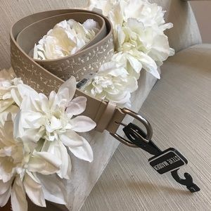 💃🏼NWT Steve Madden Belt