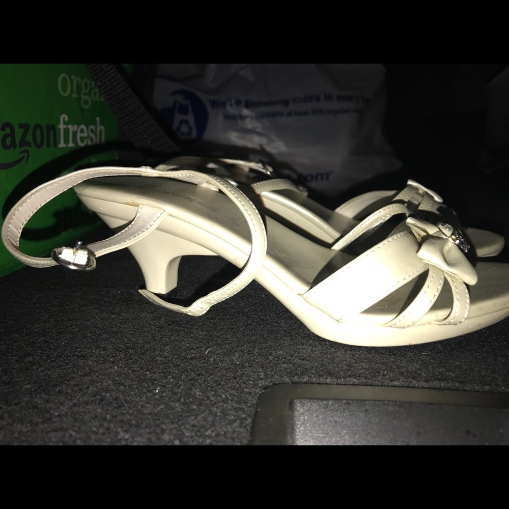 Girls Shoes - Picture 2 of 2