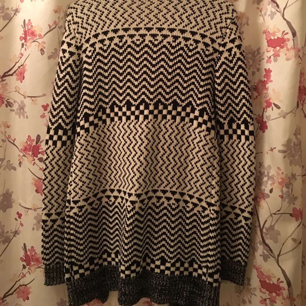 💕Black and White winter Sweater size Small - Picture 5 of 5