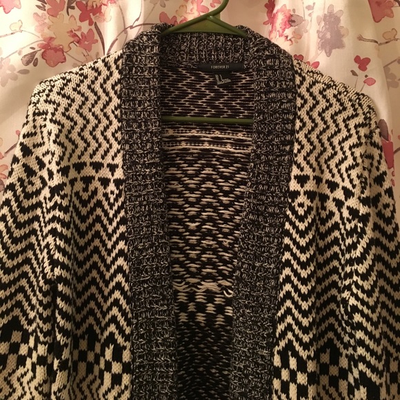 💕Black and White winter Sweater size Small - Picture 2 of 5
