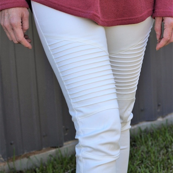 Closet closing! Washed Moto Jeggings-OFF WHITE - Picture 3 of 4