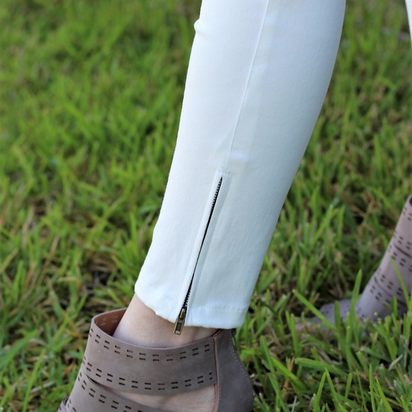 Closet closing! Washed Moto Jeggings-OFF WHITE - Picture 2 of 4