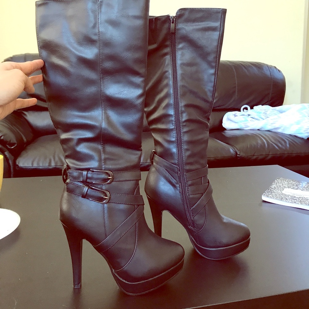 Sexy black boots