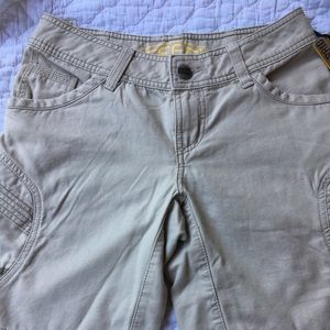 Keen khaki shorts