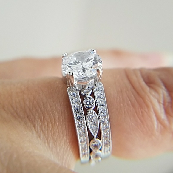 14k Gold plated 1.5ct Round Engagement - Picture 3 of 8