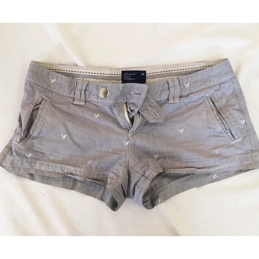 American Eagle grey shorts