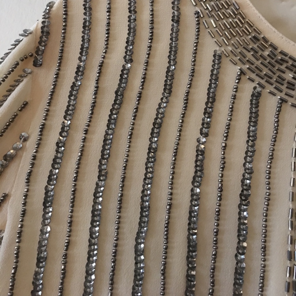 Beautiful statement piece. - Picture 4 of 6