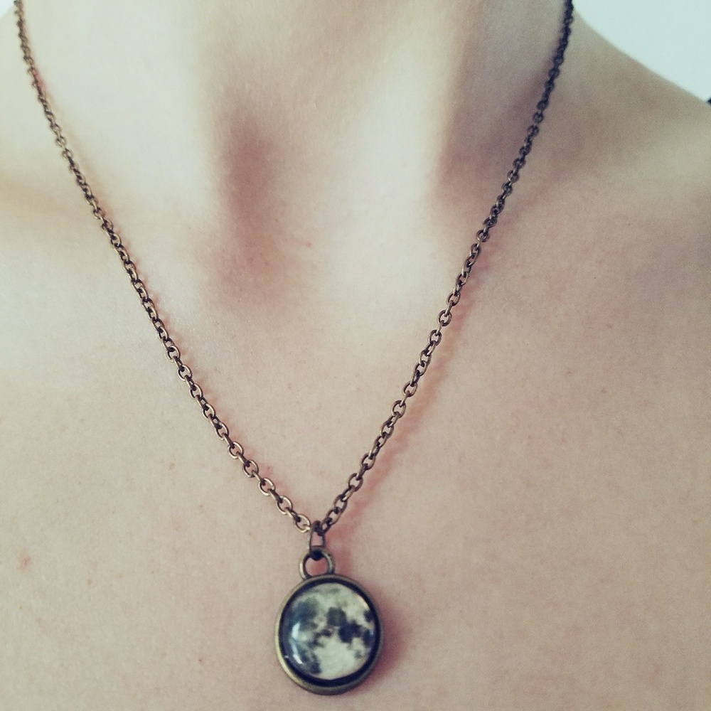 Necklace moon