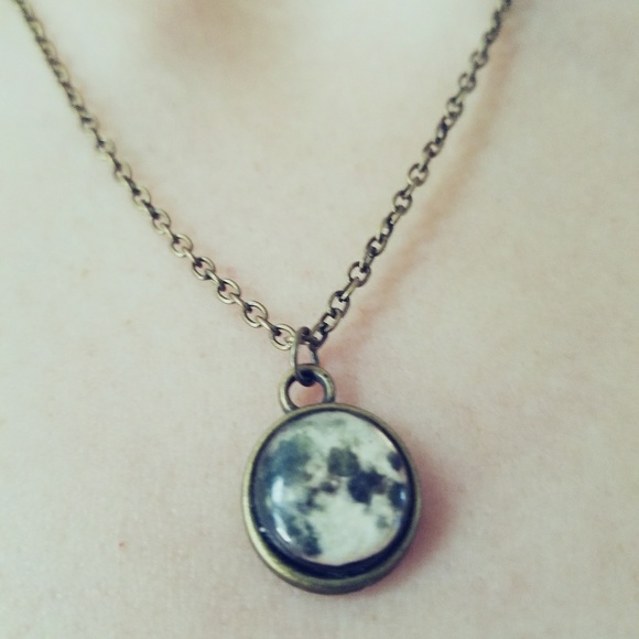 Necklace moon - Picture 2 of 2