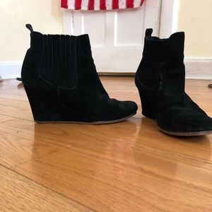 Dolce Vita Black Suede Posie