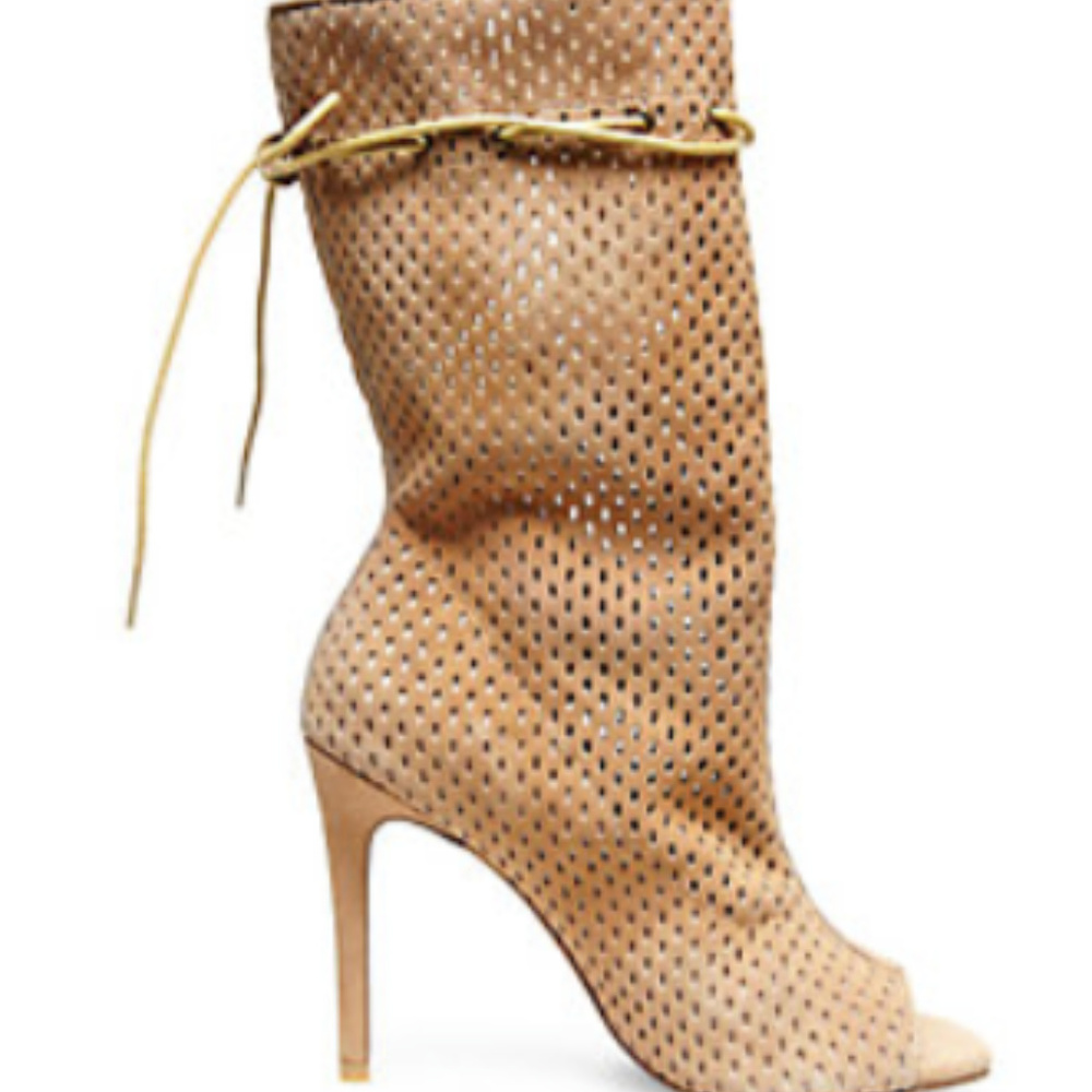 Foresaken - Picture 6 of 8