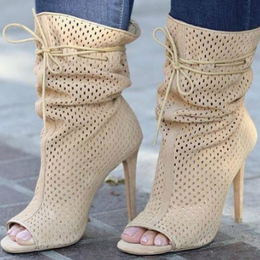 Foresaken - Picture 8 of 8