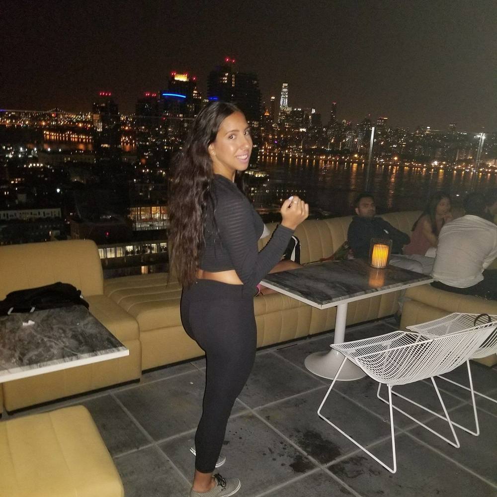 Meet your Posher, Fay