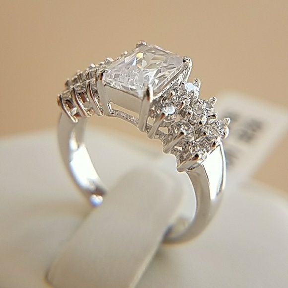 14k Gold plated 1ct Emerald cut Engagement Ring - Picture 1 of 10