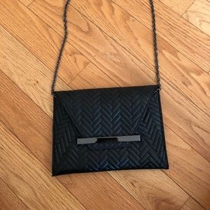 Textured Chain Strapped Purse