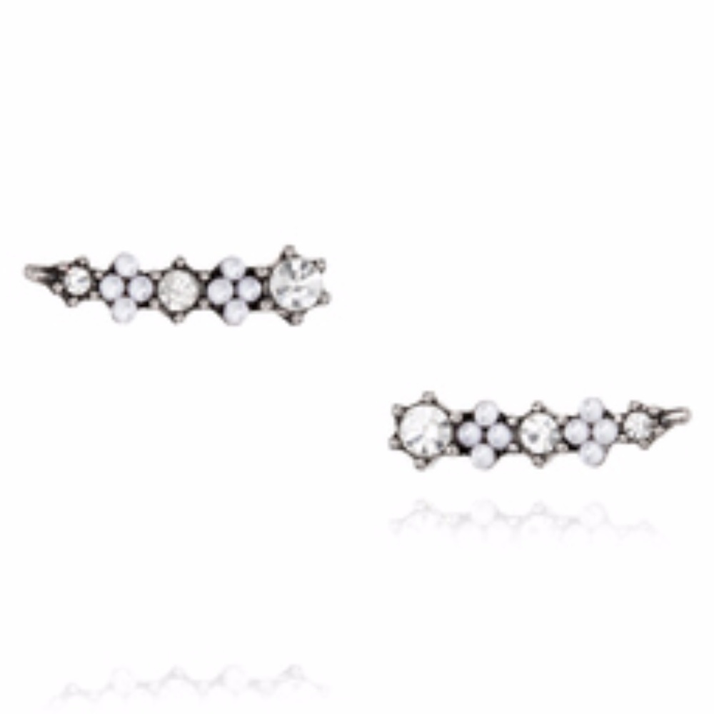 Chloe + Isabel Petite Crescent Stud Earrings
