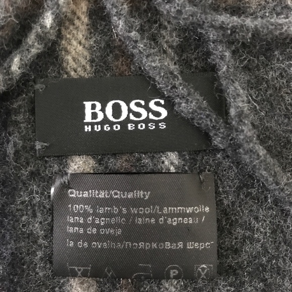 Hugo Boss Lambs wool Scarf - Picture 3 of 3