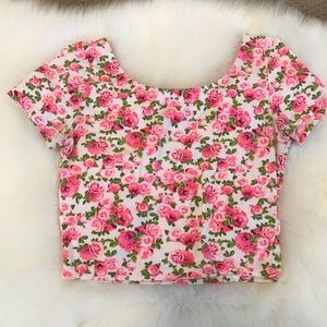 Crop top flower shirt