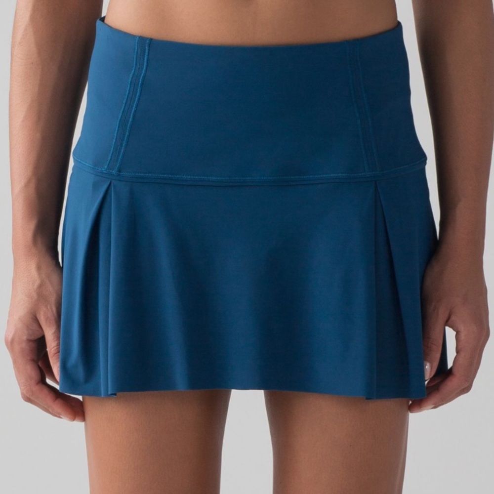 Lululemon lost in pace skirt size 8 NWT