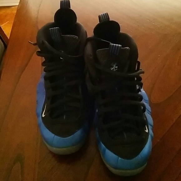 Shoes - Picture 3 of 4