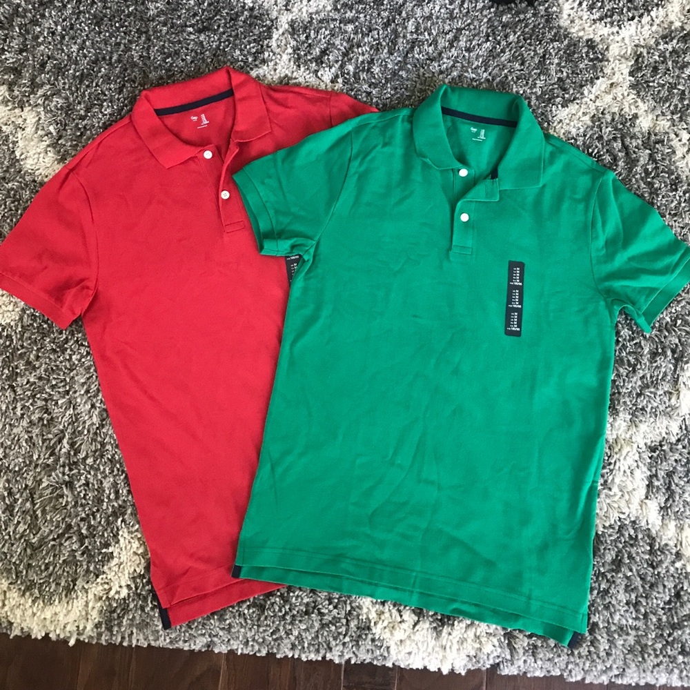 Two men’s Gap polos