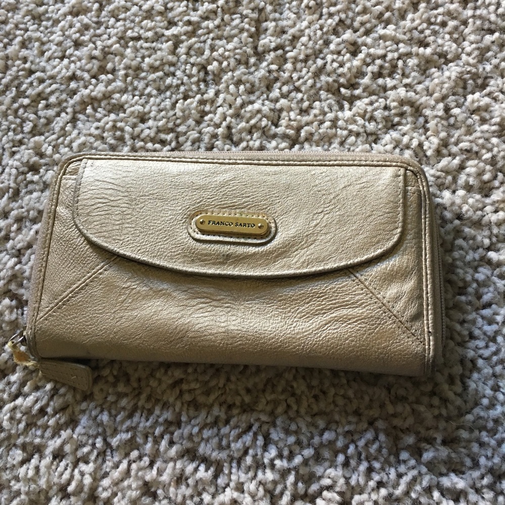 AUTHENTIC Franco Sarto wallet