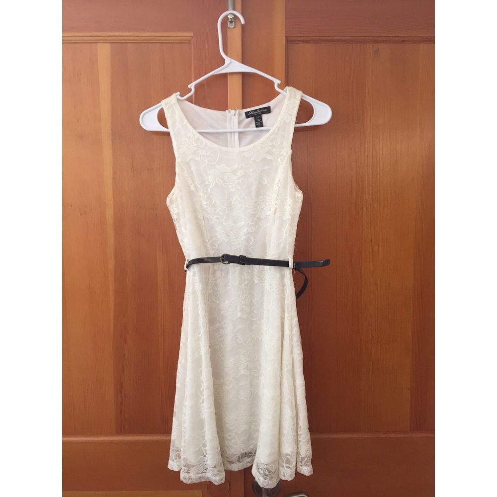 Short white lace dress