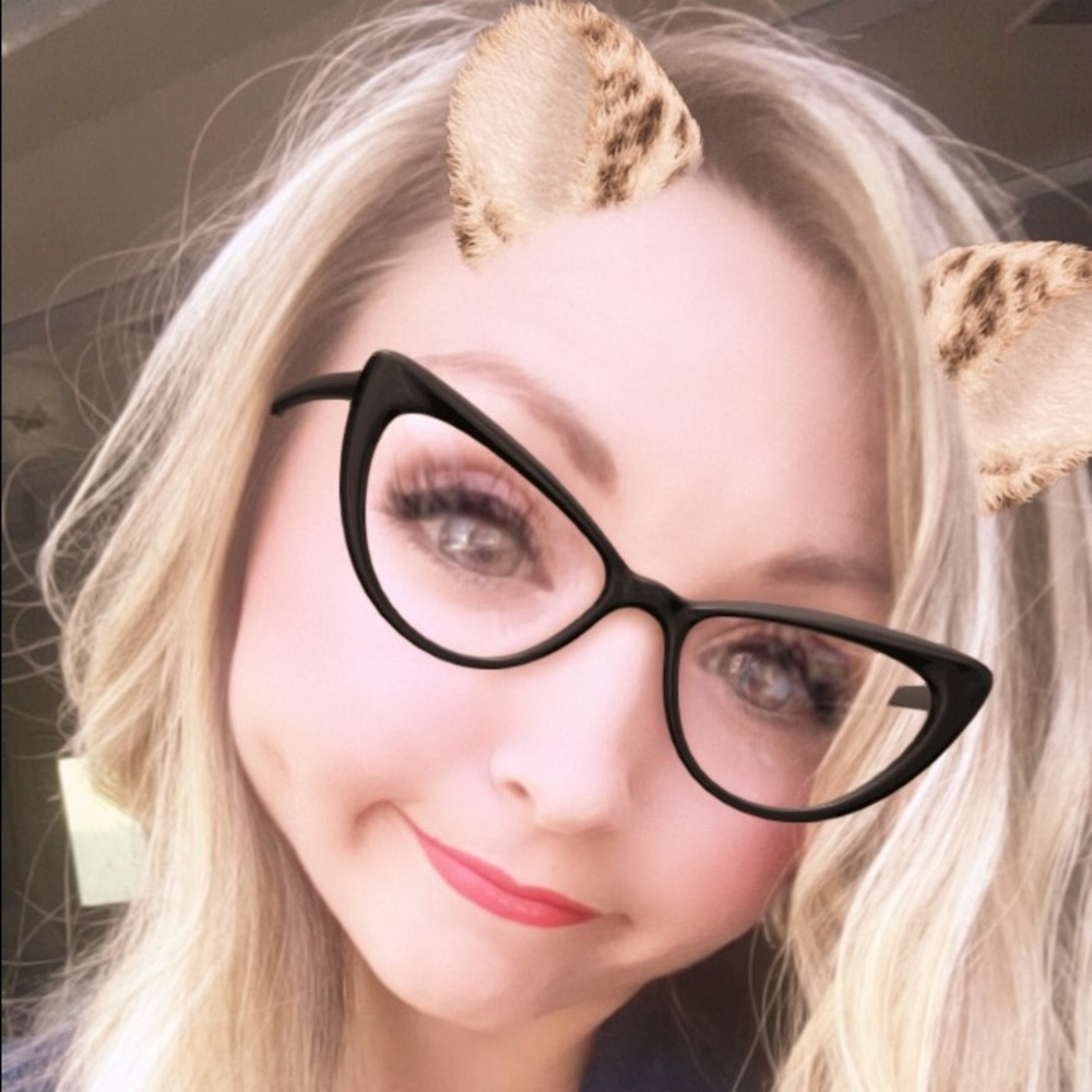 Meet your Posher, Ashley