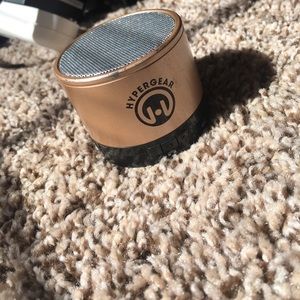 Bluetooth portable speaker