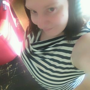 Meet your Posher, Crystal