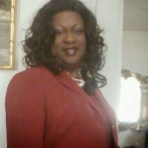 Meet your Posher, Dee