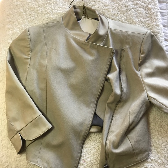 Cream blazer - Picture 2 of 5