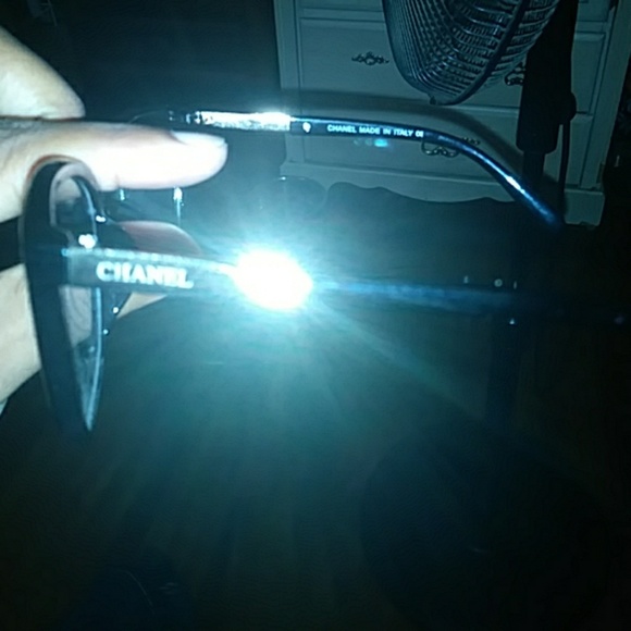 Glasses - Picture 3 of 4