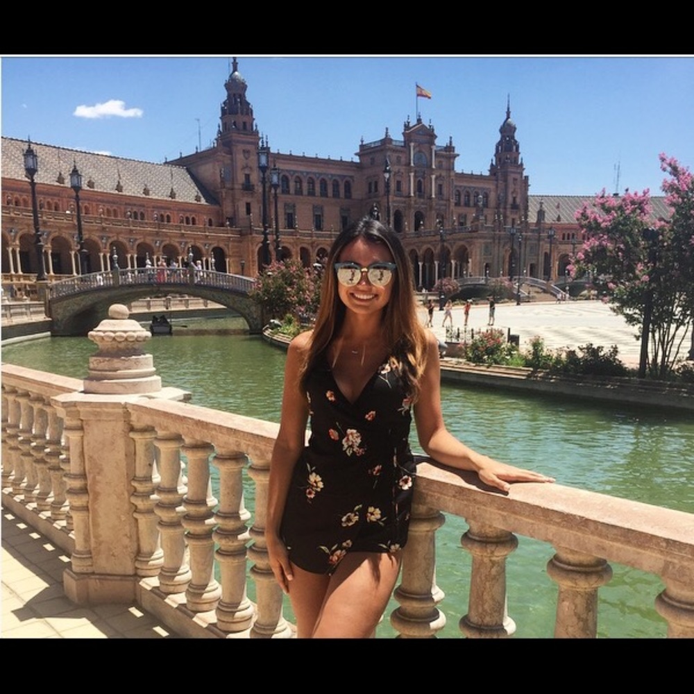 Meet your Posher, Jessica