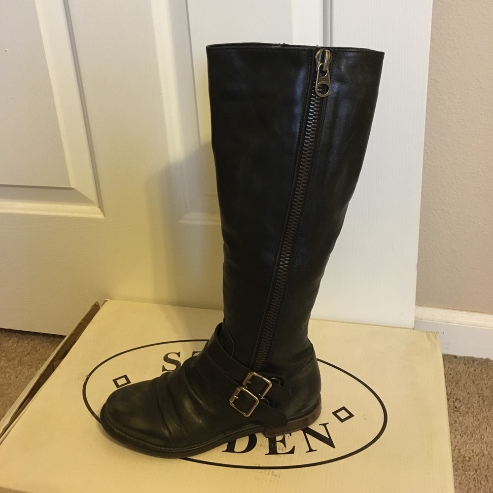 EUC Steve Madden 6