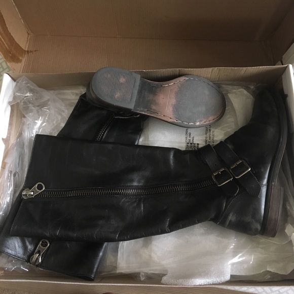 EUC Steve Madden 6 - Picture 5 of 5