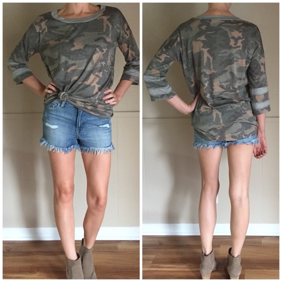 LAST ITEM▫️Camo Football Style Tee - Picture 4 of 5