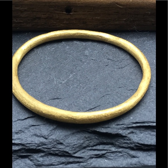 Organic formed rustic minimalist bangle in gold - Picture 2 of 6