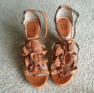Frye Janna Flower Sandals
