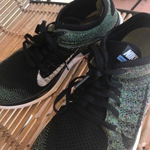 NIKE 4.0 FLYKNIT GREAT CONDITION RUNNING SHOES