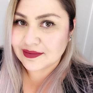 Meet your Posher, Daniella